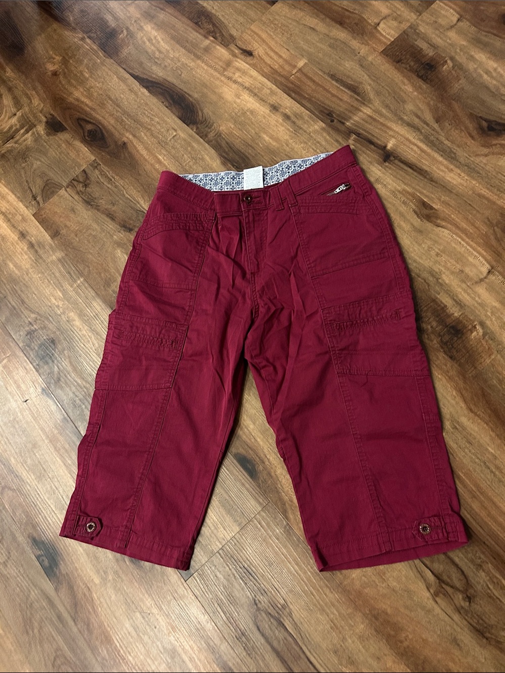 Cropped Cargo Capri Pants in Deep Berry